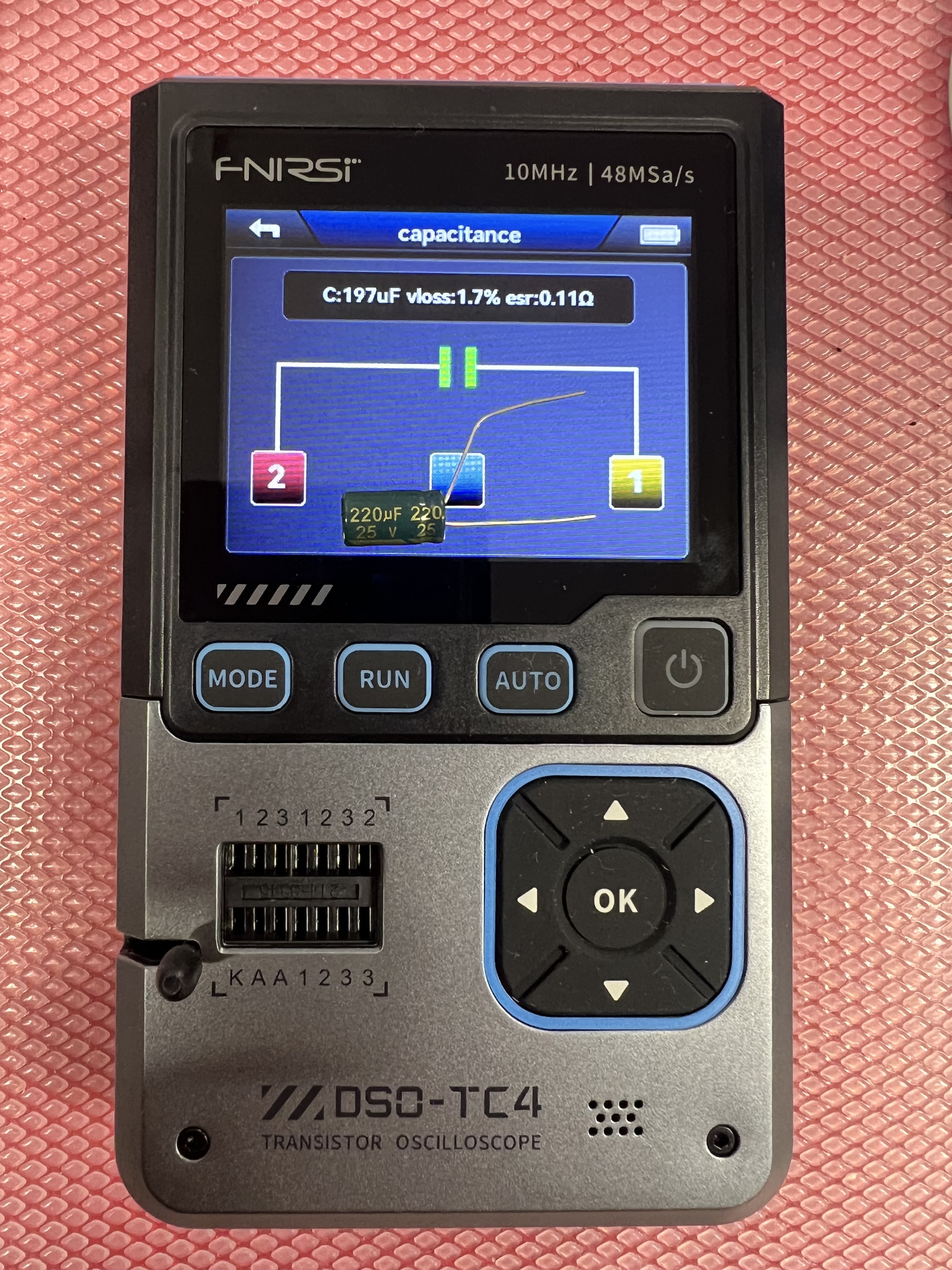 The DSO-TC4 measuring a 220 uF electrolytic capacitor as about 197 uF